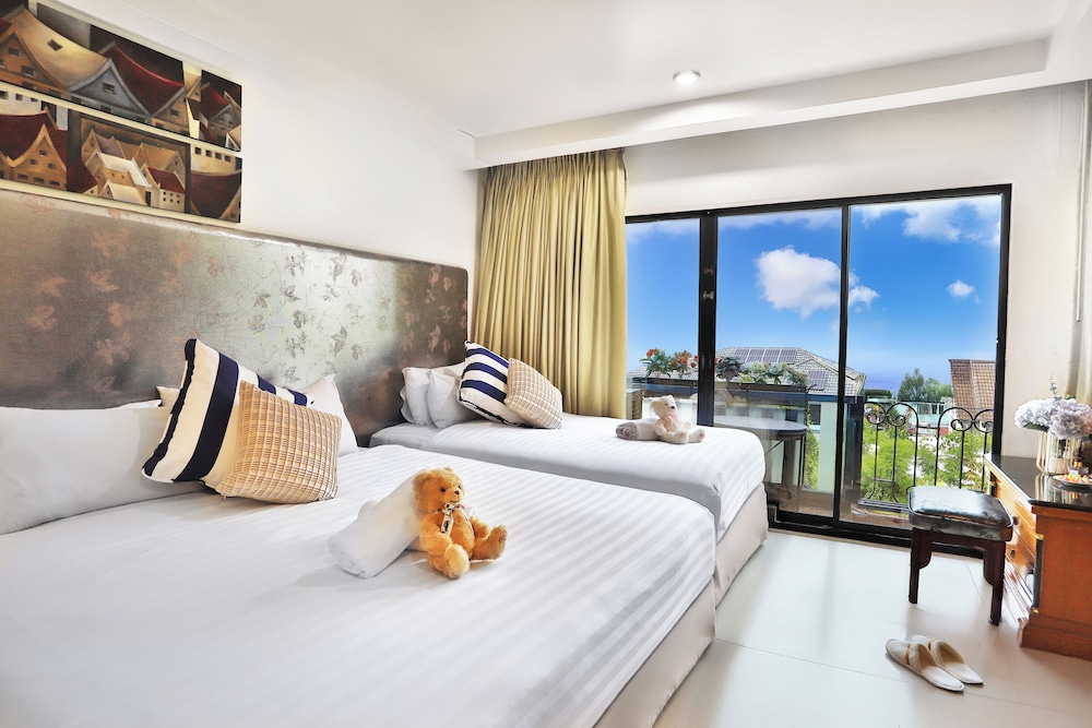 Deluxe room with Free Snack Bar 24Hrs photo 2