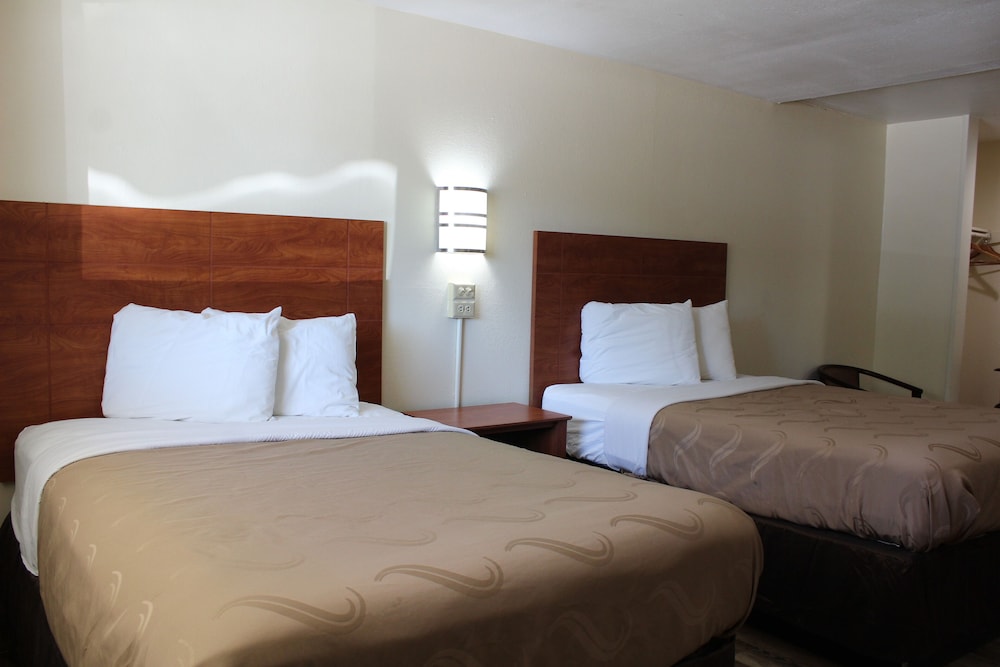 Double Room, 2 Double Beds, Smoking photo 2