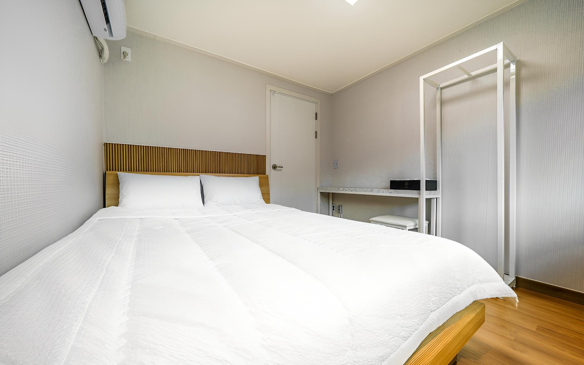 Room (Room 102) photo 2
