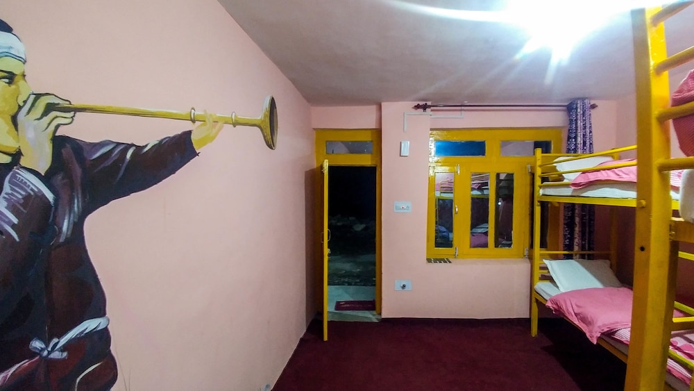 Basic Shared Dormitory, Non Smoking, Mountain View