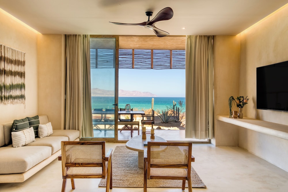 Exclusive Villa, 3 Bedrooms, Partial Ocean View