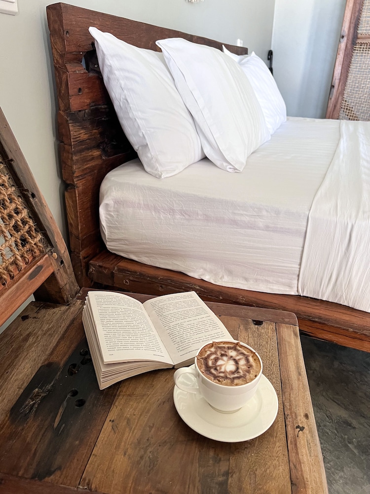 Deluxe Double Room Single Use photo 3