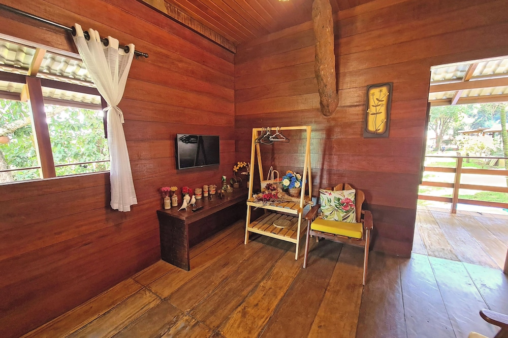 Premium Tree House photo 2