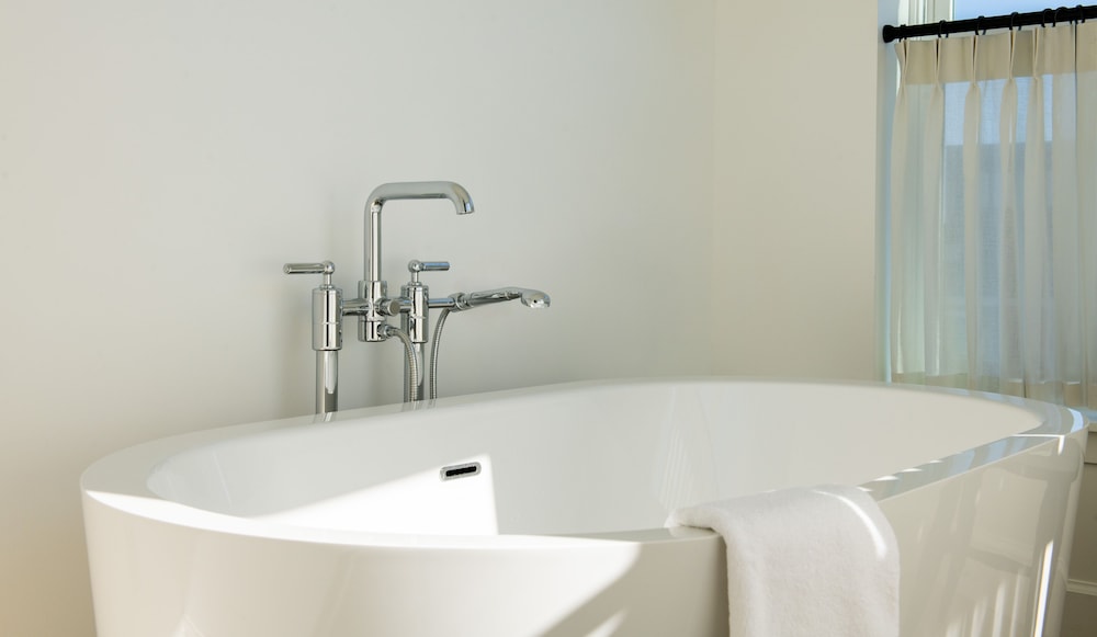 Luxury Suite (Evangaline Suite)