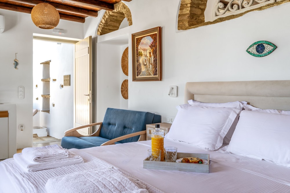 Luxury Triple Room, Hot Tub