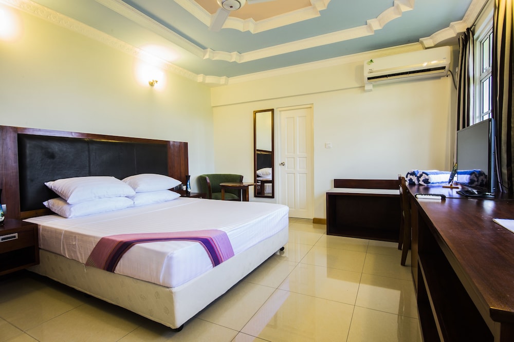 Superior Double Room, Partial Ocean View