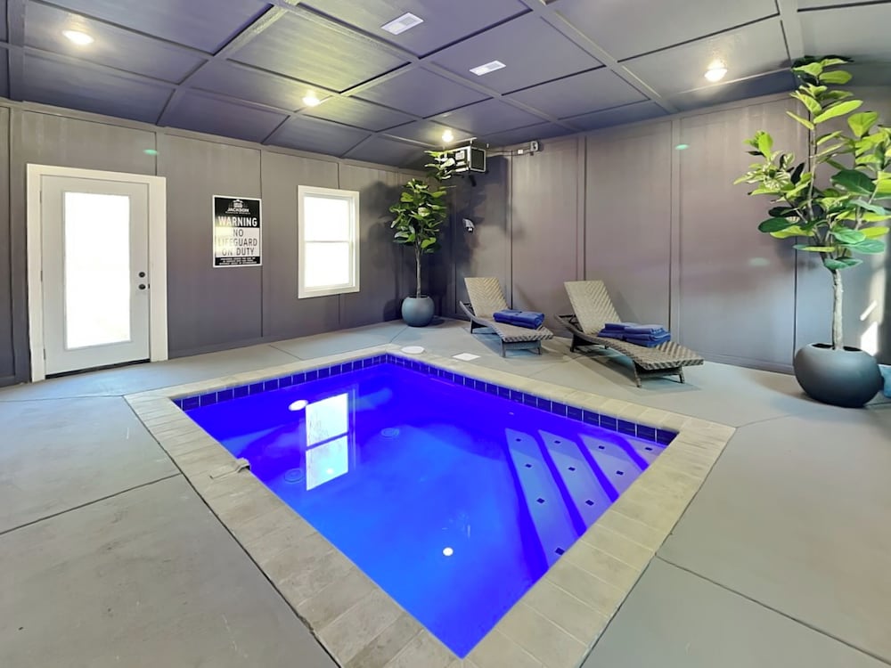 Studio (3 Bedrooms)