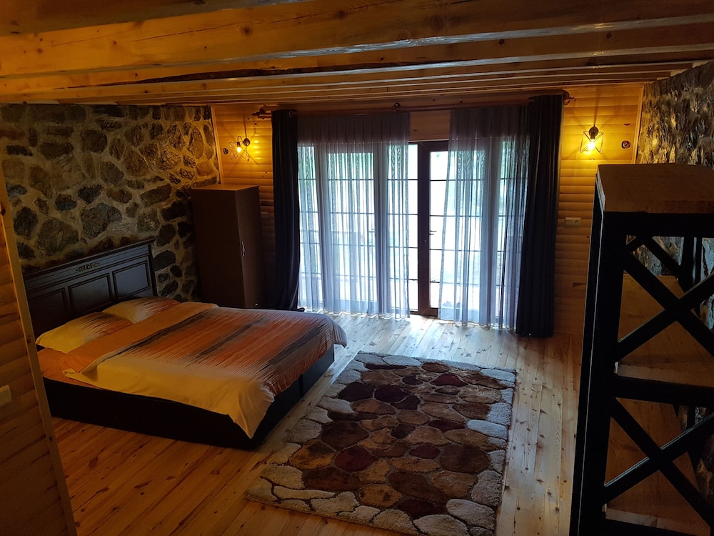 Grand Chalet, 1 Bedroom, Balcony, Garden View photo 1
