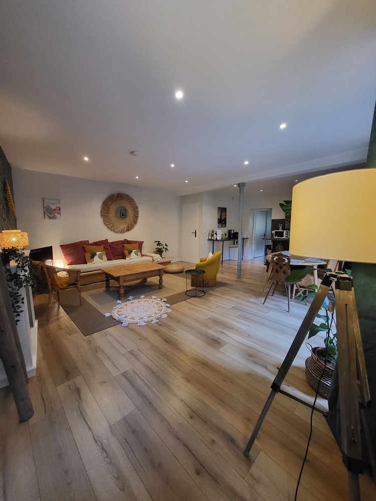 Traditional Apartment (L'Ecurie) photo 2