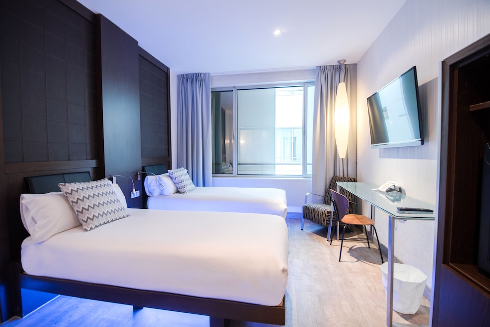 Standard Double Room - Photo 4
