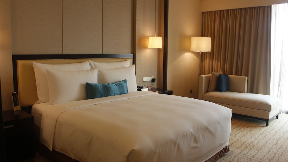 Suite, 1 Bedroom, Business Lounge Access (High Floor)