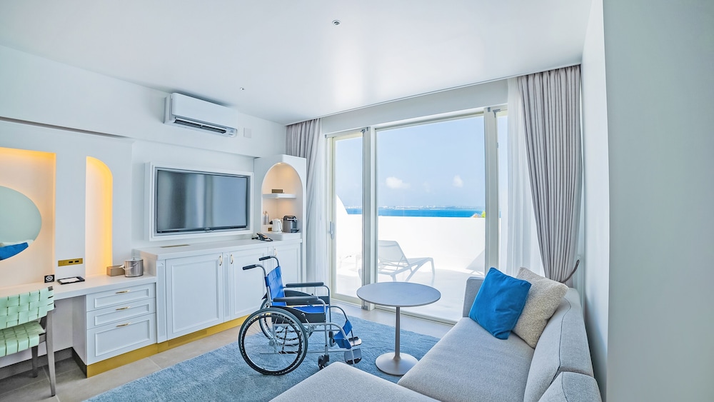 Deluxe Room, Accessible, Non Smoking photo 1