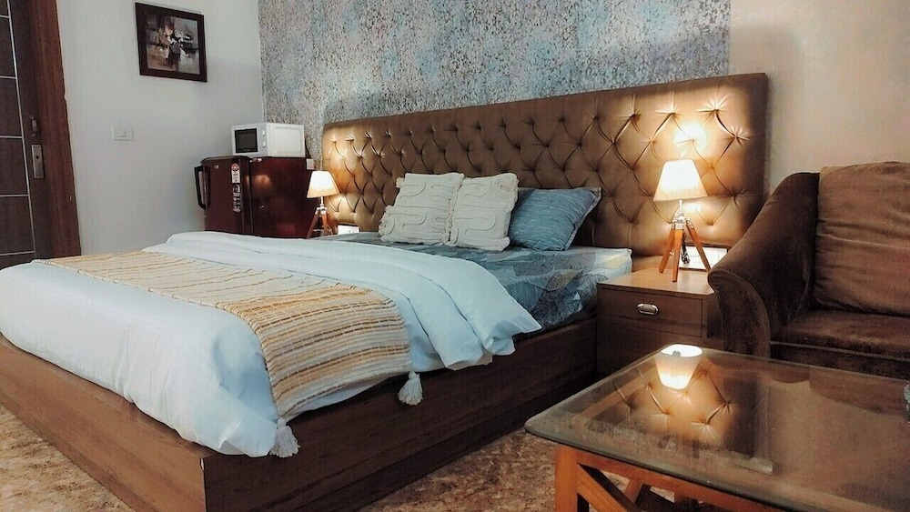 Deluxe Suite