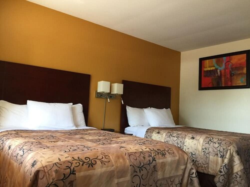 Deluxe Room, 2 Double Beds, Refrigerator & Microwave, Lake View photo 2