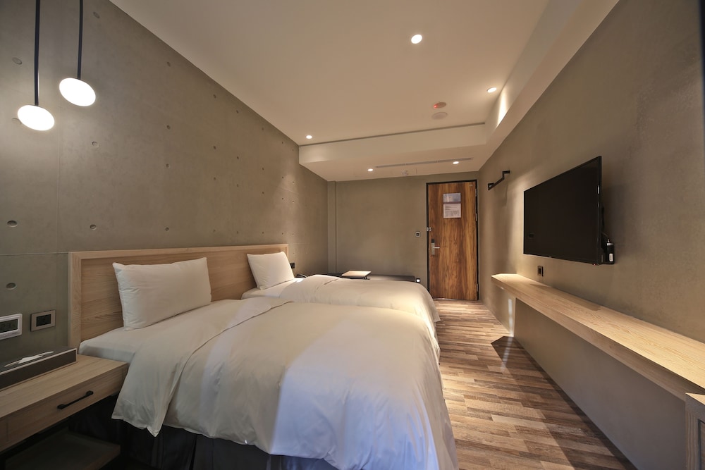 Deluxe Twin Room - Photo 7