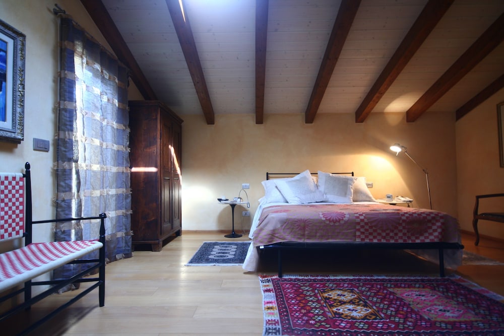 Double Room, Private Bathroom photo 2
