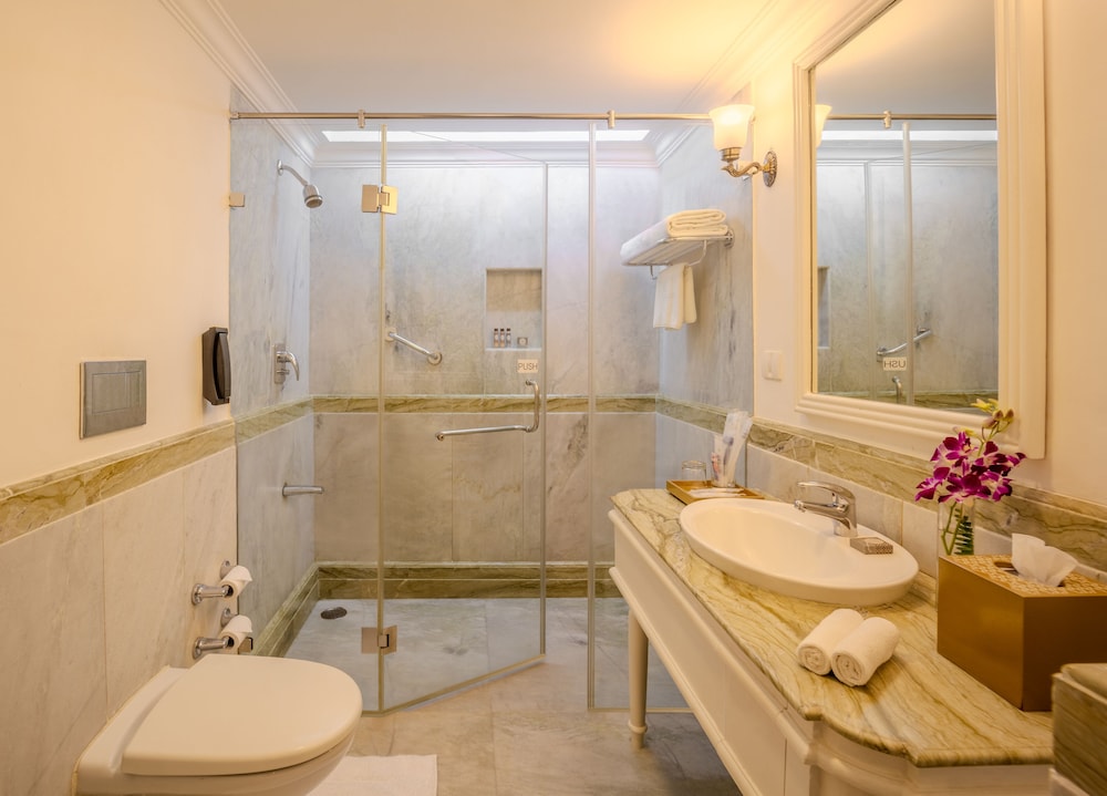Premium Suite - Photo 3