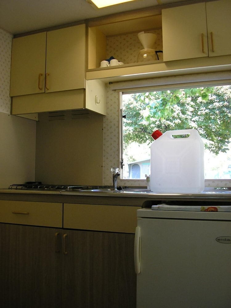 Mobile Home - Without Water Or Bathroom