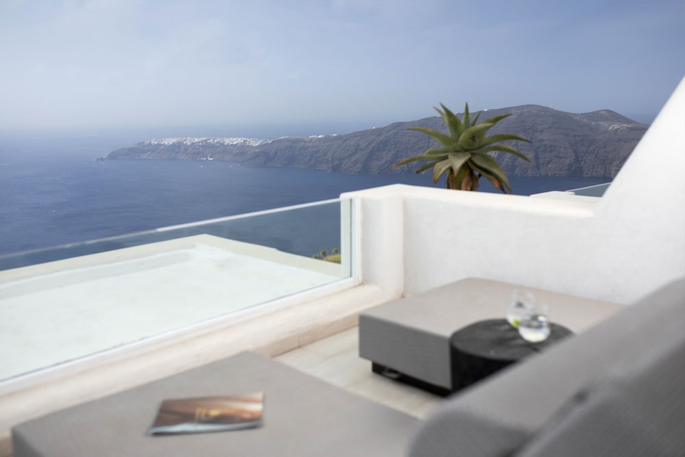 Suite, Jetted Tub, Caldera & Sea View (VIP) - Photo 13