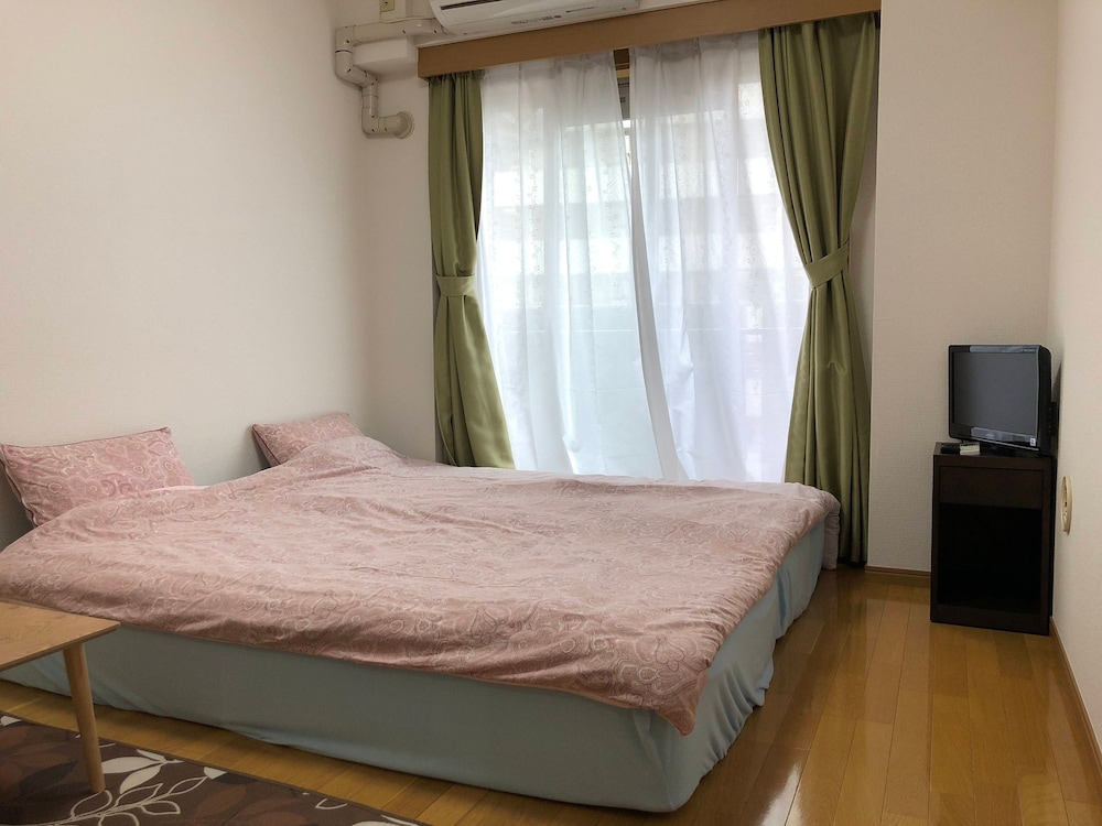 Double Room (No Towel Provided) photo 1
