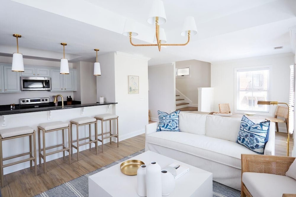 Townhome, Multiple Beds, Balcony, City View (May River Breeze)