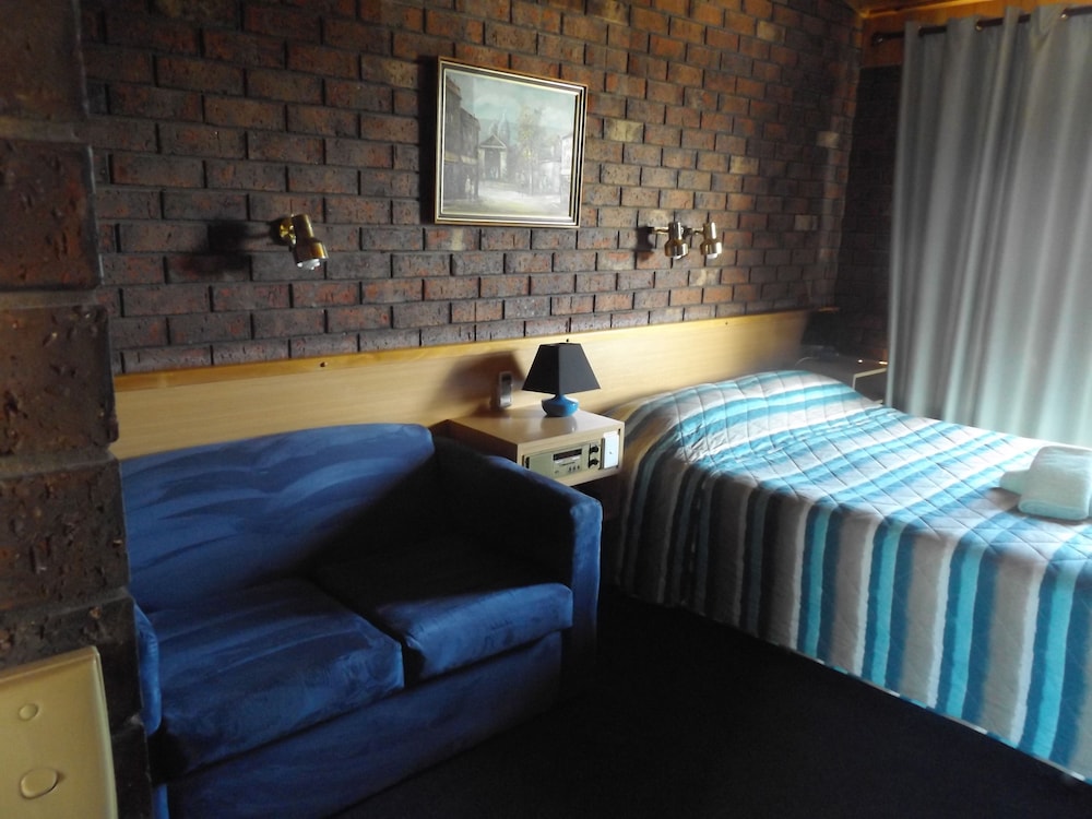 Standard Double Room, 1 Bedroom, Ground Floor photo 2