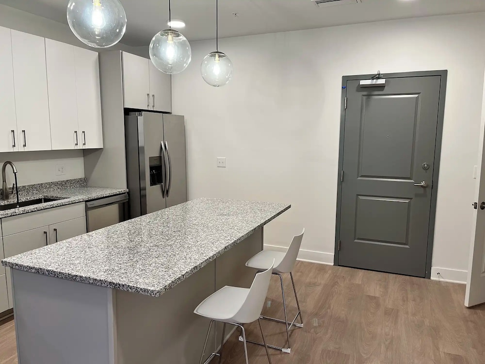 Apartment, 2 Bedrooms, 2 Bathrooms photo 3