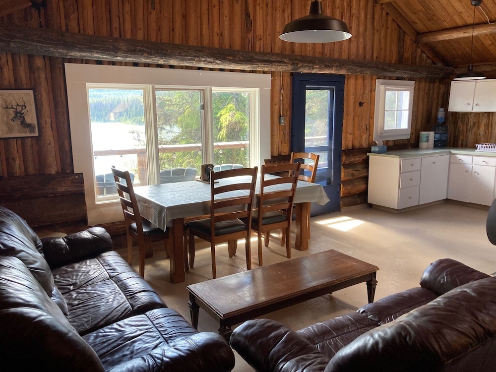 Cabin #7 The Hillbilly photo 2