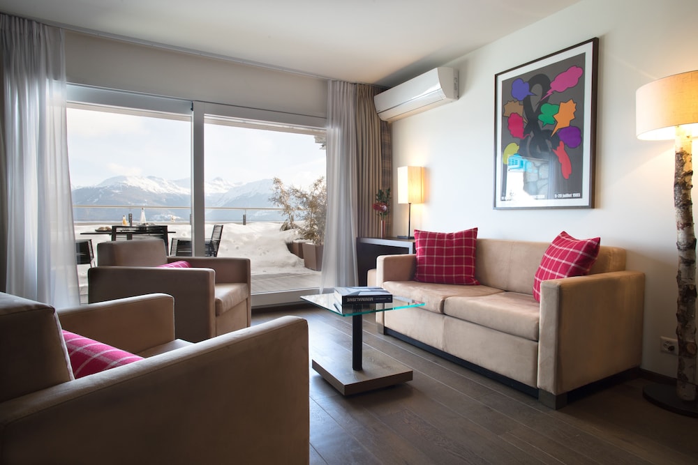 Ambassador Suite - Photo 4