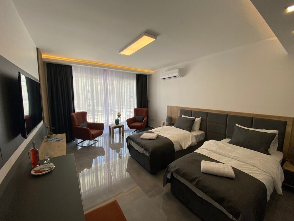 Standard Double Room - Photo 7