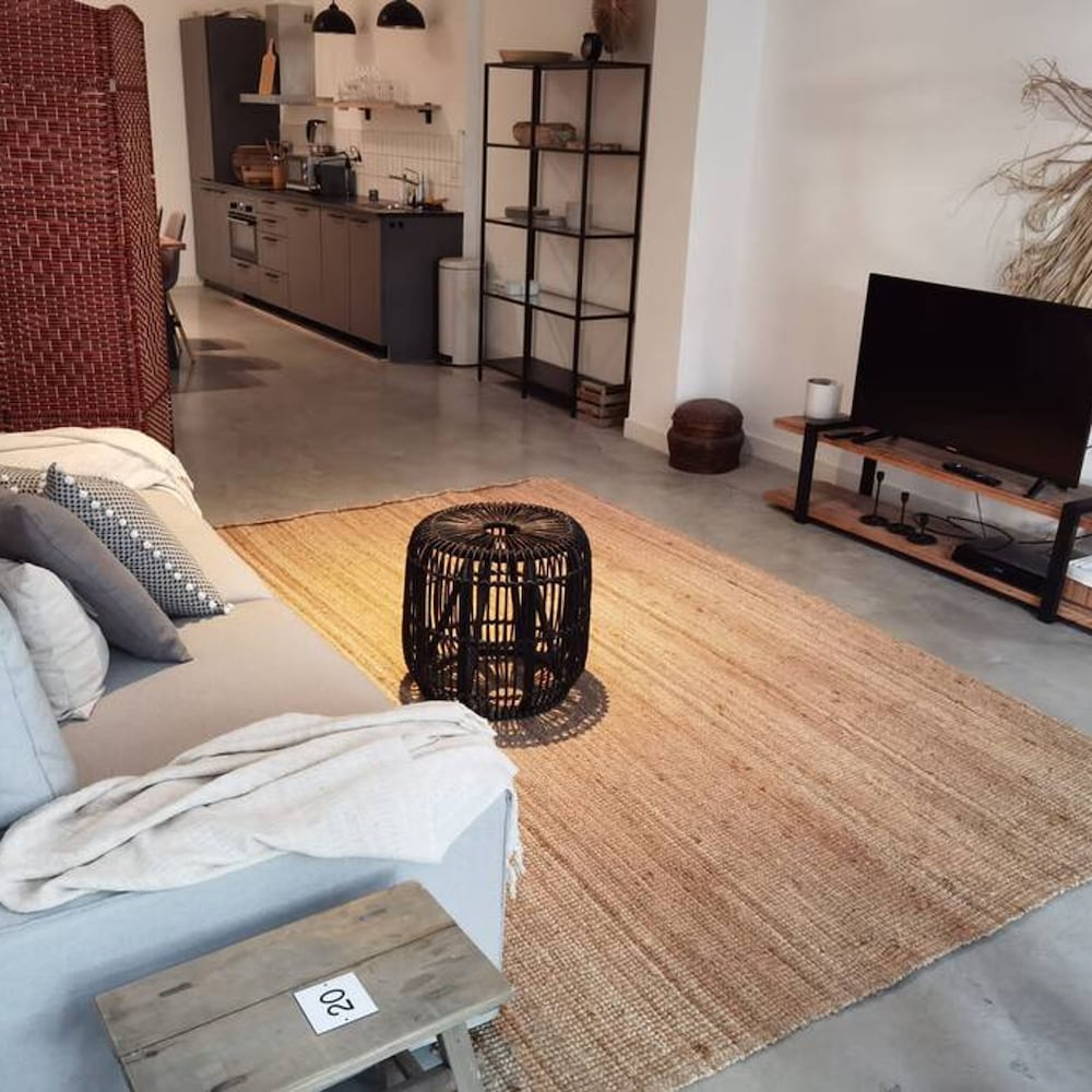 Apartment photo 1