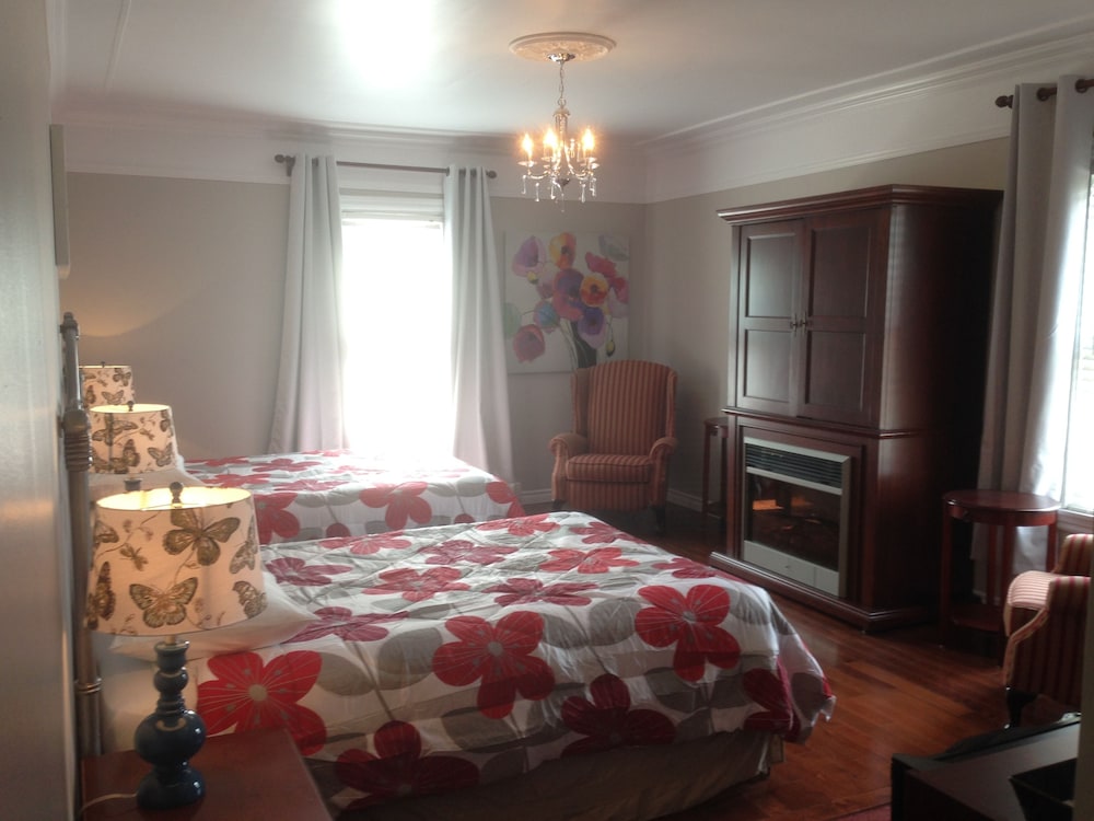 Classic Room, 2 Double Beds (Chambre 10) photo 1