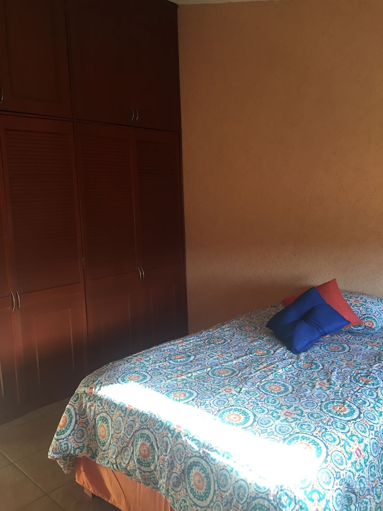 Traditional House, Multiple Beds, Non Smoking, Garden View photo 3