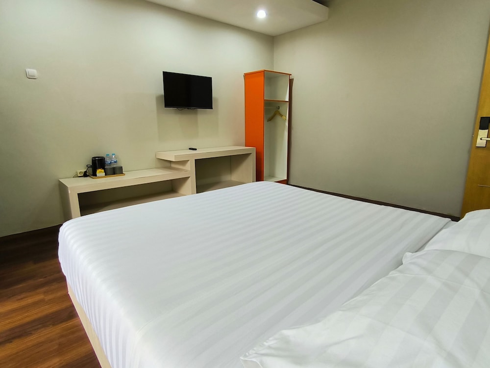 Deluxe Double Room - Photo 12
