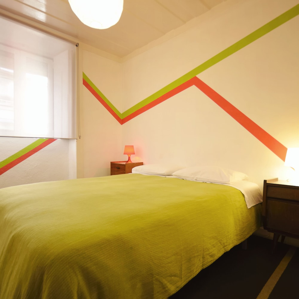 Basic Double or Twin Room, Shared Bathroom photo 1