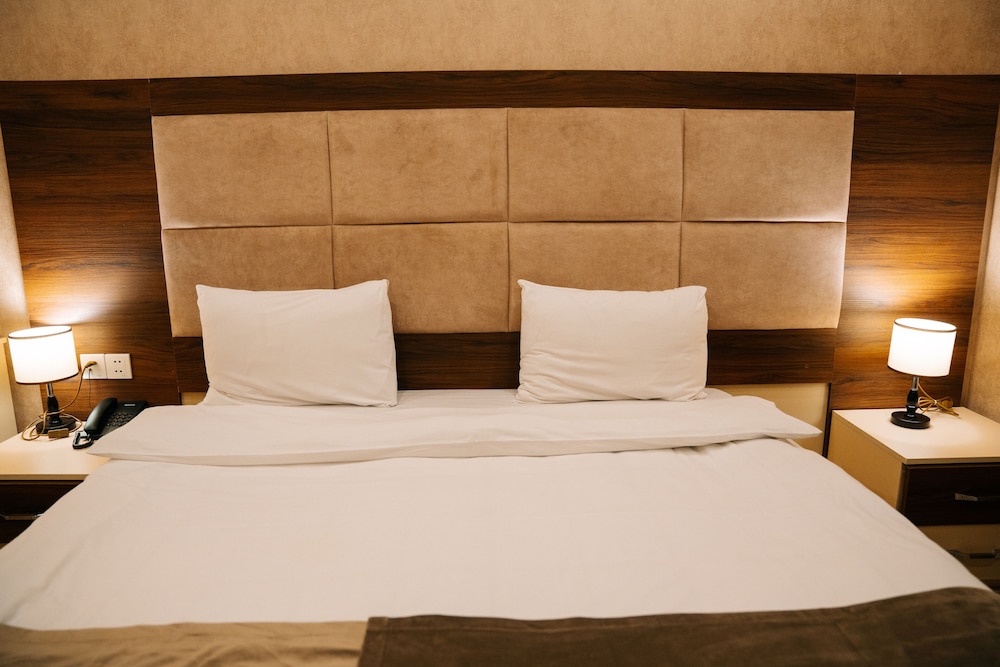 Standard Double Room, 1 King Bed, Non Smoking - Photo 23