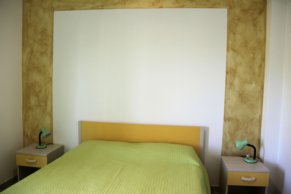 Triple Room, Private Bathroom (Rossa) photo 1