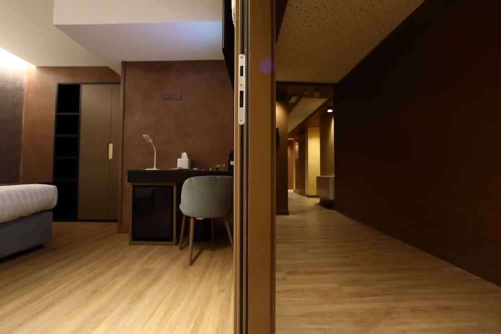 Economy Room - Photo 4