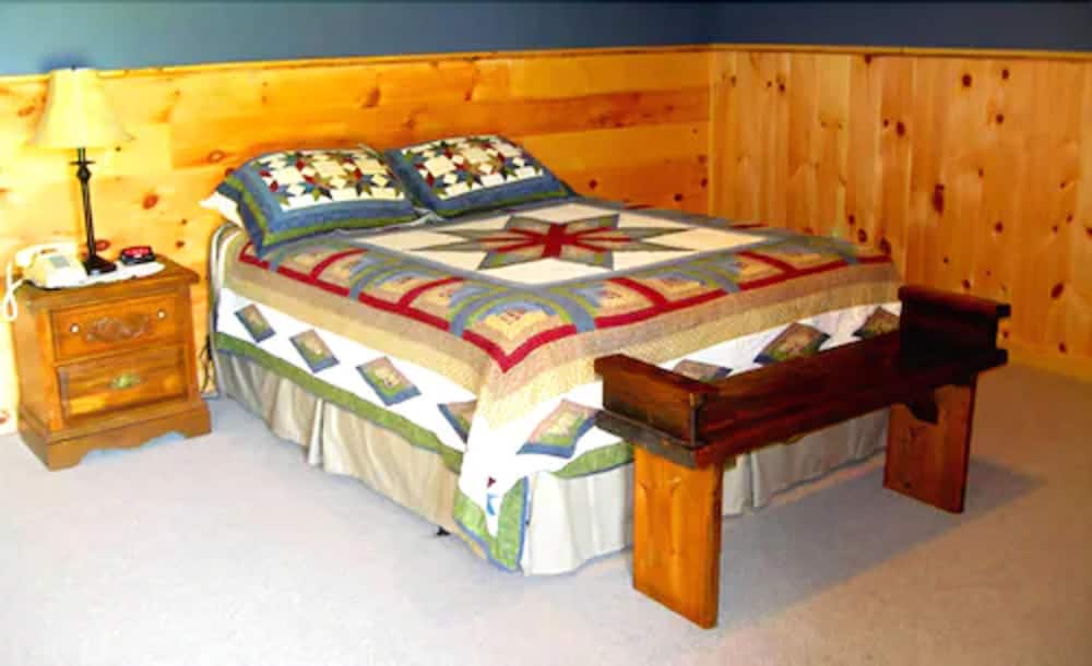 Room, 1 Queen Bed photo 1