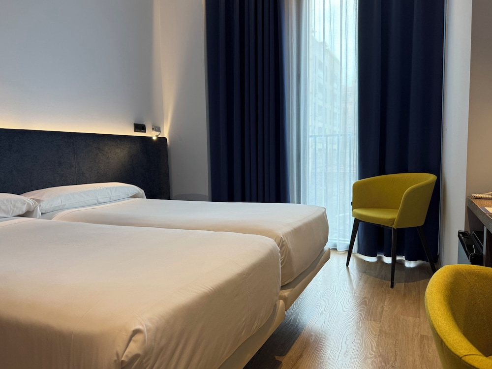 Standard Twin Room photo 3