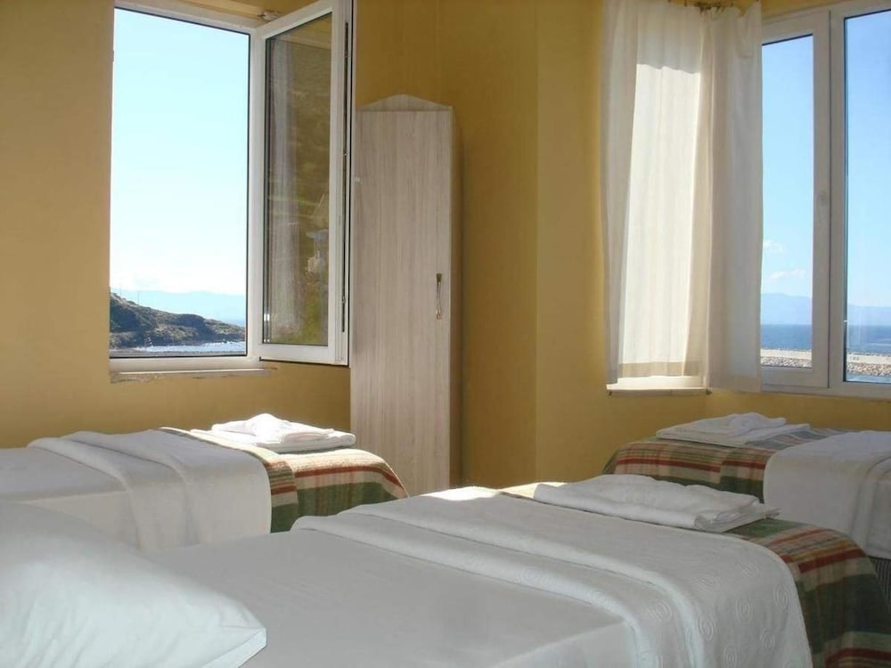 Standard Triple Room photo 1