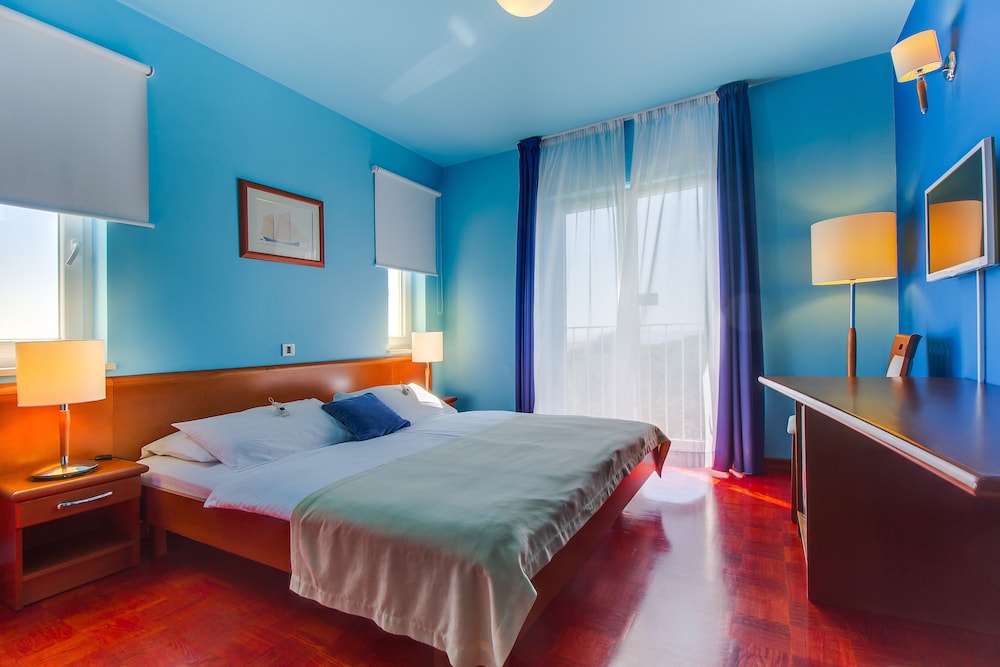 Standard Double Room photo 2