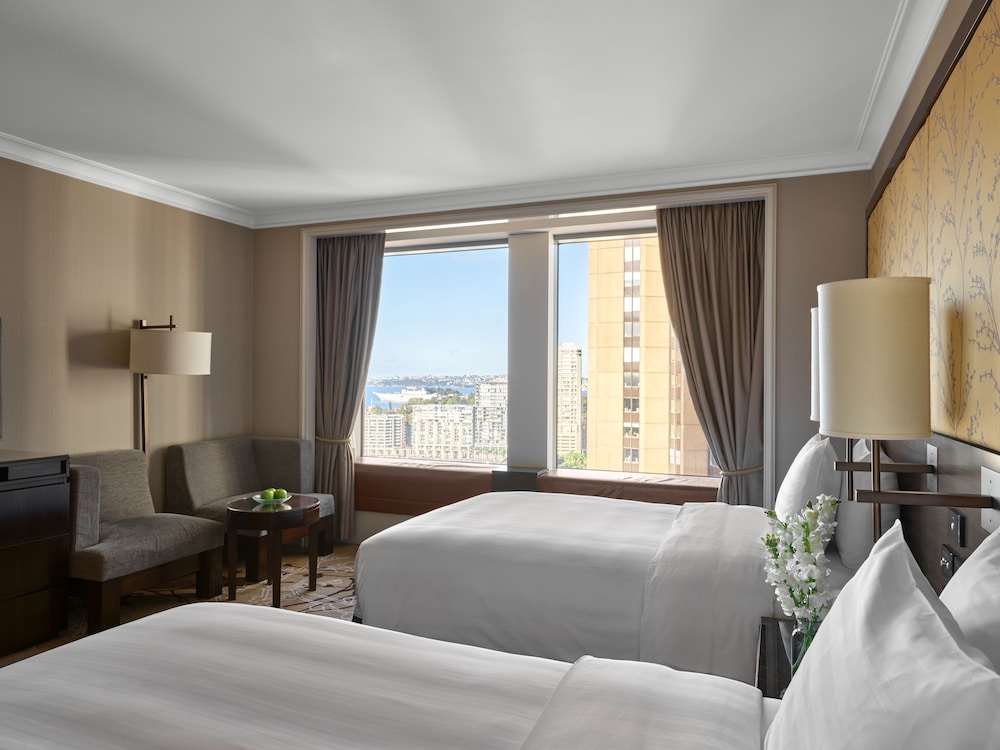 Deluxe Opera House, 2 Twin Beds, City View