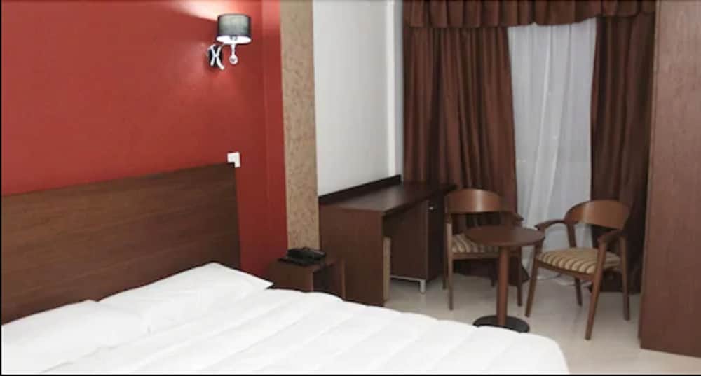 Standard Double Room photo 2