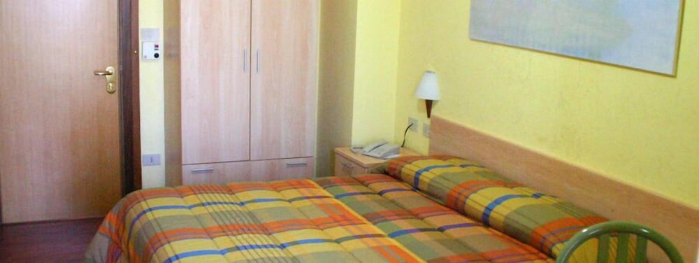 Double or Twin Room photo 1