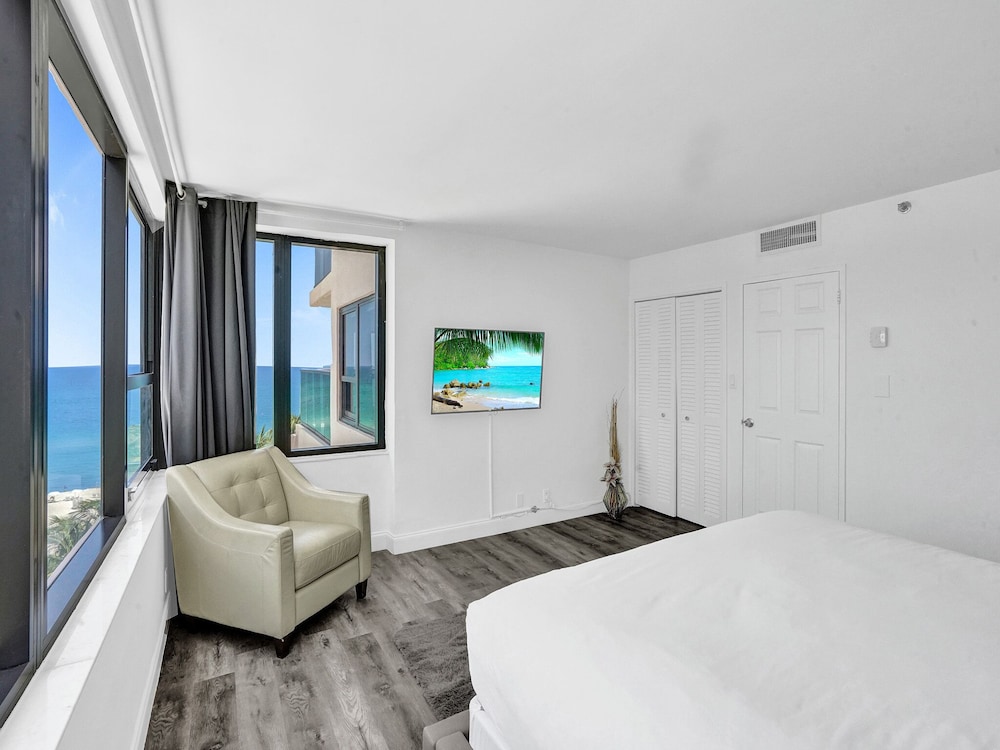 Ocean View Huge Terrace 1002