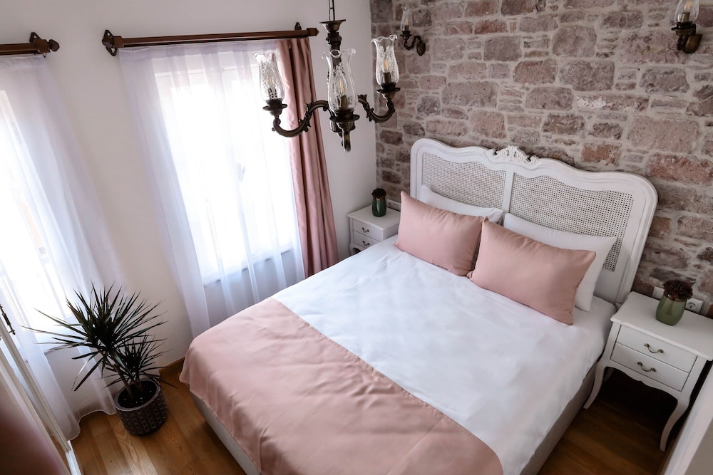 Deluxe Room, City View