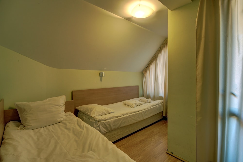 Apartment, 2 Bedrooms, Balcony photo 1