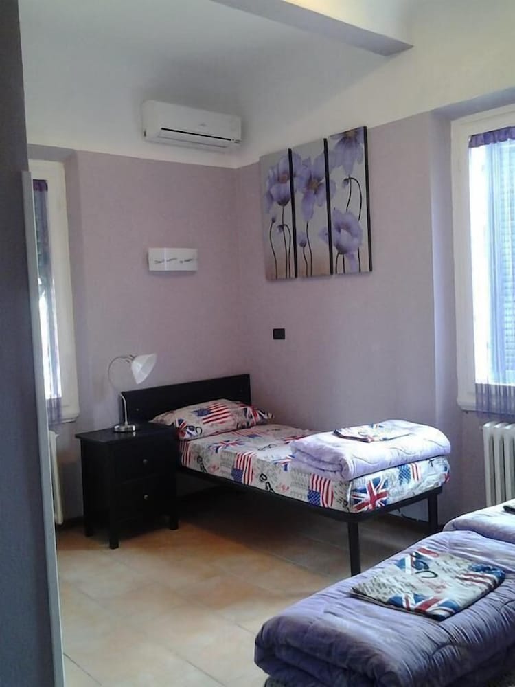 Shared Dormitory, Mixed Dorm, Accessible (5 Pax) photo 1