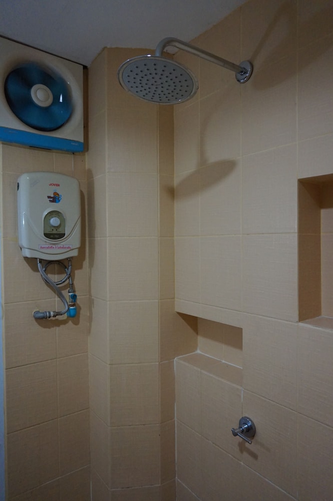 1 Bedroom Apartment (Por Dee) photo 2